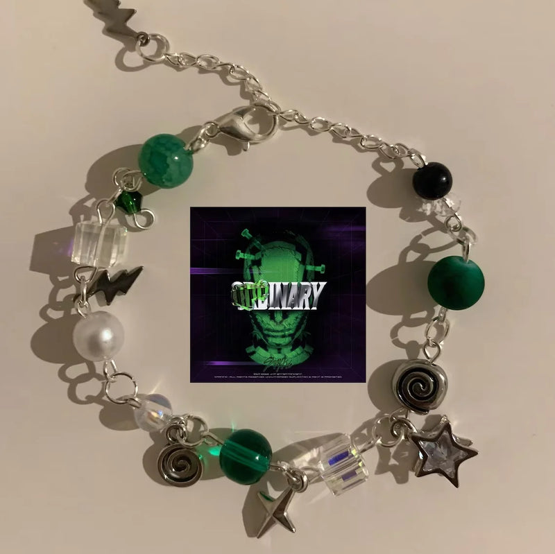 Pulseira Inspirada no Álbum Stray Kids – Estilo Y2K