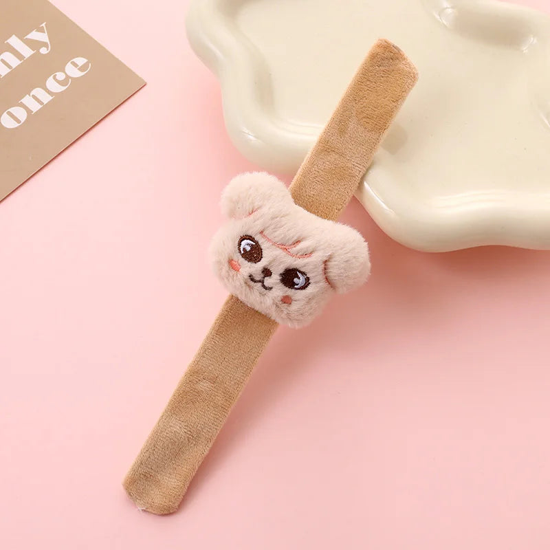 Pulseira de Pelúcia SKZOO – Personagem Stray Kids | Kpop Fofo Colecionável