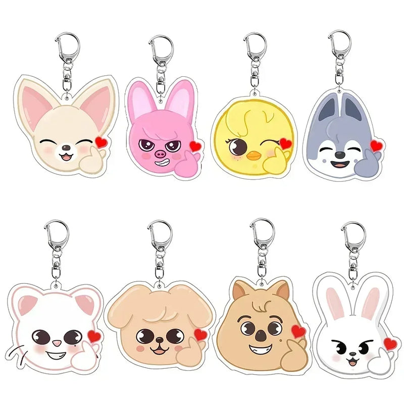 Kit com 8 Chaveiros Acrílicos Kpop – Fofo e Colecionável | Acessórios para Mochila, Bolsa ou Presente para Fãs
